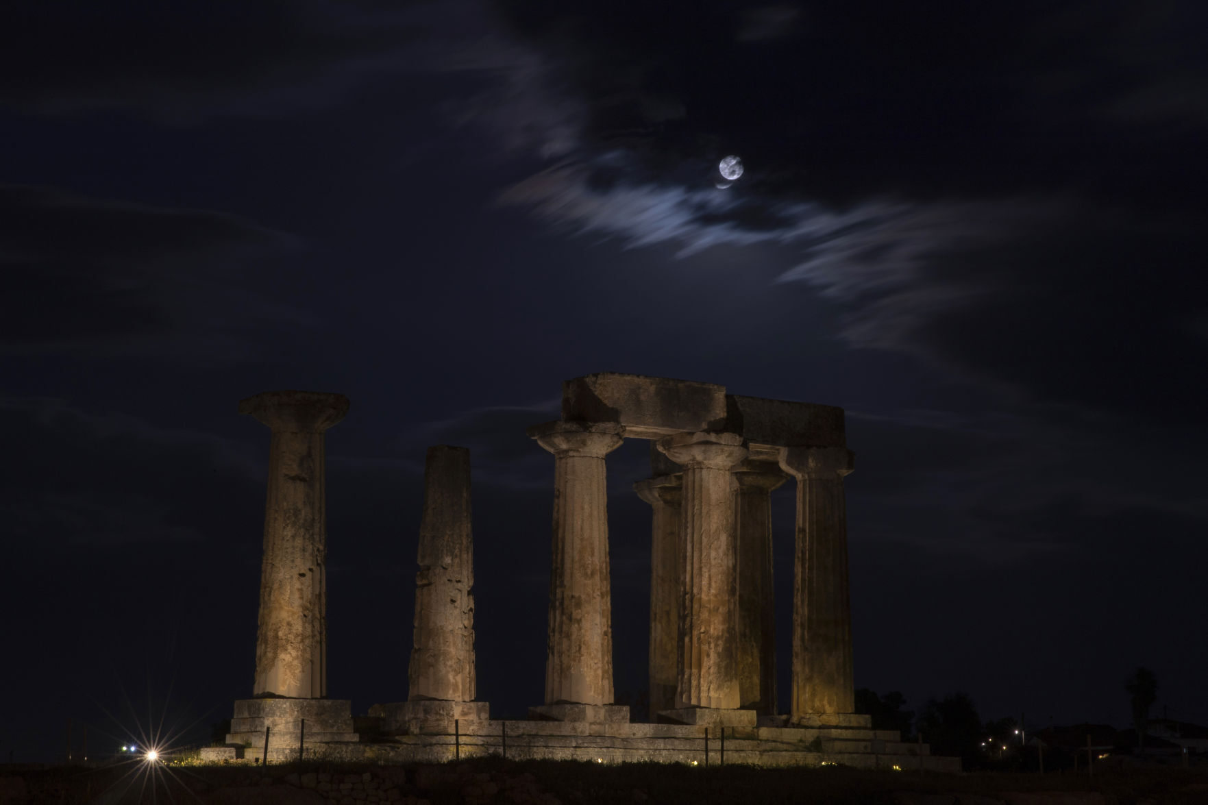 APTOPIX Greece Supermoon